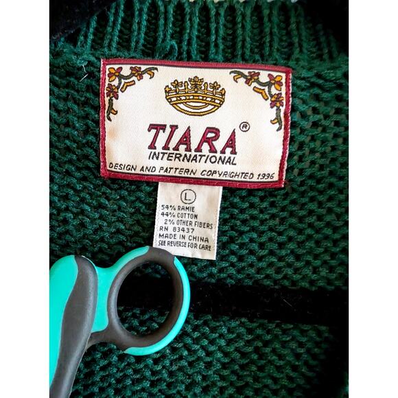 Vintage Christmas Sweater Vest L – Tiara Intl Grandmacore Cottagecore 90s Knit - Picture 3 of 5